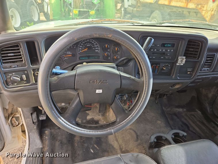 image for item EJ8715 2003 GMC Sierra 1500 pickup truck