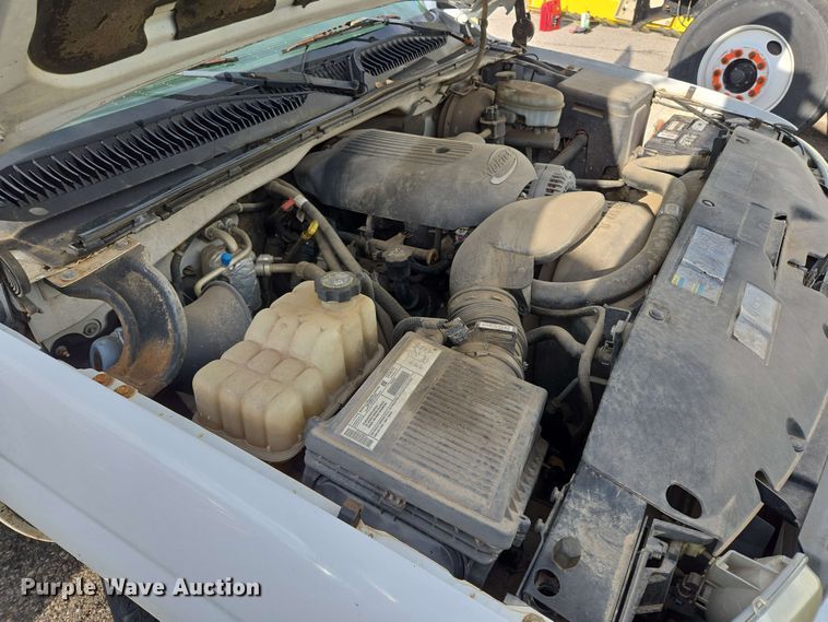 image for item EJ8715 2003 GMC Sierra 1500 pickup truck