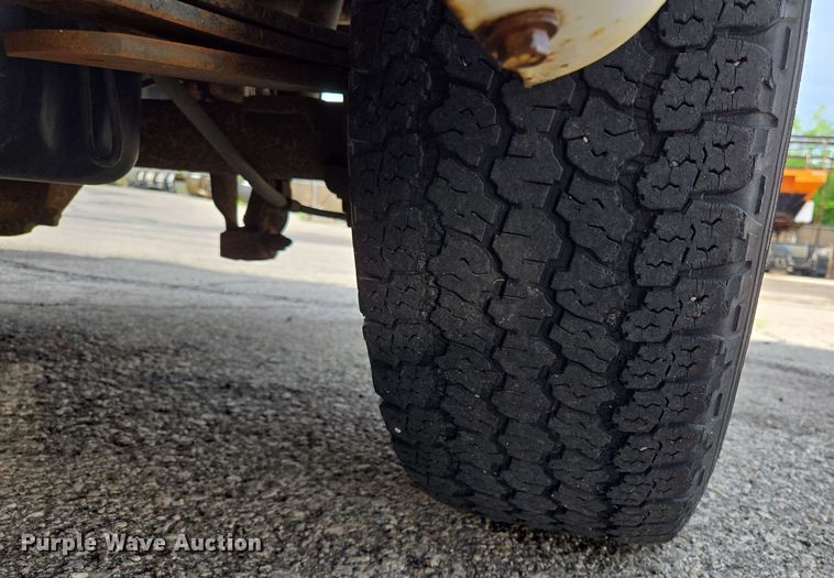 image for item EJ8715 2003 GMC Sierra 1500 pickup truck