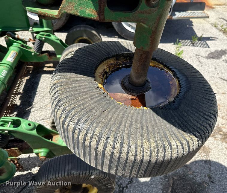 image for item EJ8716 John Deere HX15 batwing rotary mower