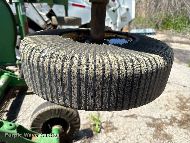 image for item EJ8716 John Deere HX15 batwing rotary mower