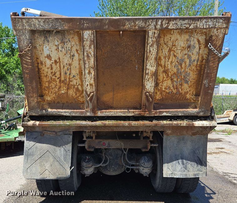 image for item EJ8717 2008 International 7400 dump truck