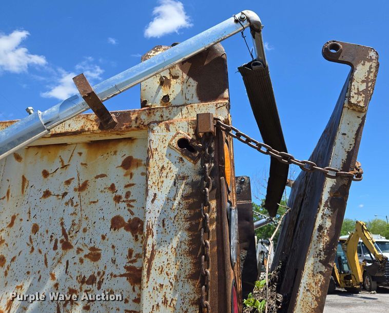 image for item EJ8717 2008 International 7400 dump truck