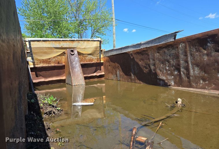 image for item EJ8717 2008 International 7400 dump truck