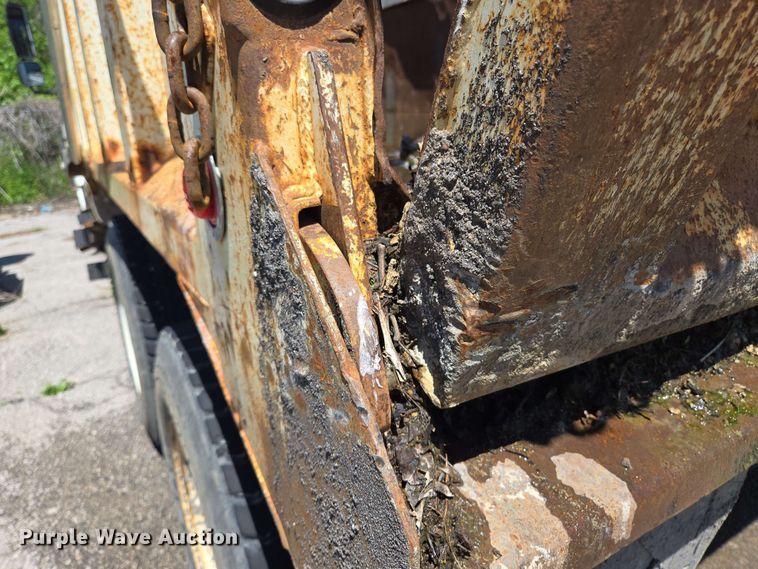 image for item EJ8717 2008 International 7400 dump truck