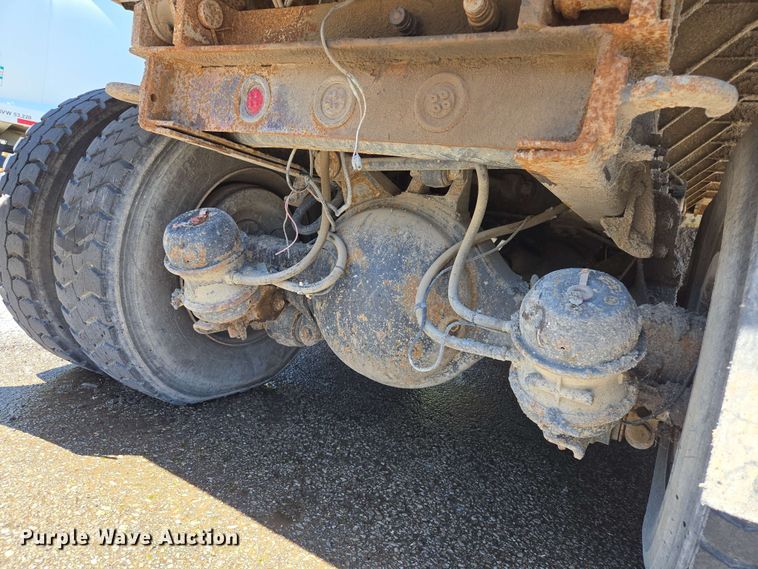 image for item EJ8717 2008 International 7400 dump truck