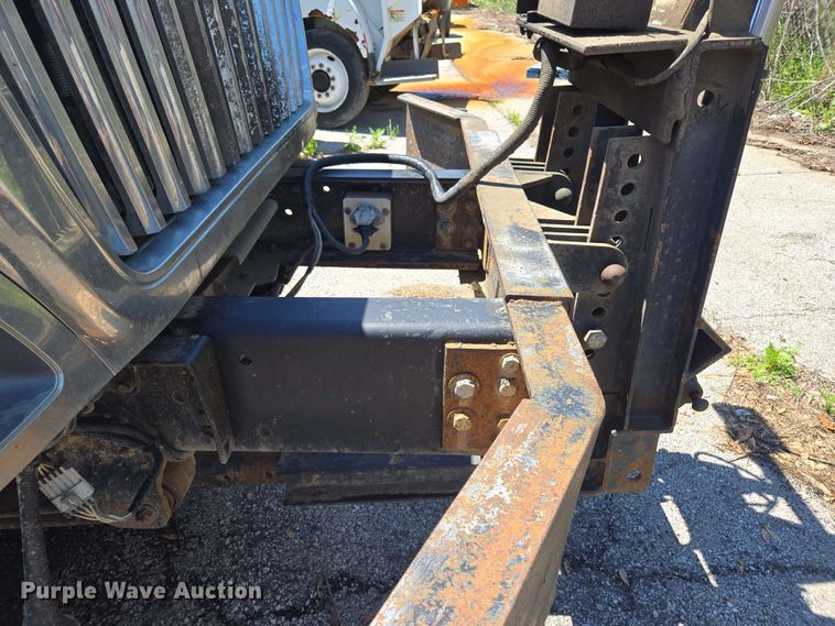 image for item EJ8717 2008 International 7400 dump truck