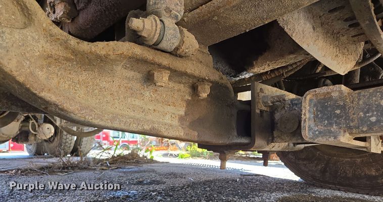 image for item EJ8717 2008 International 7400 dump truck