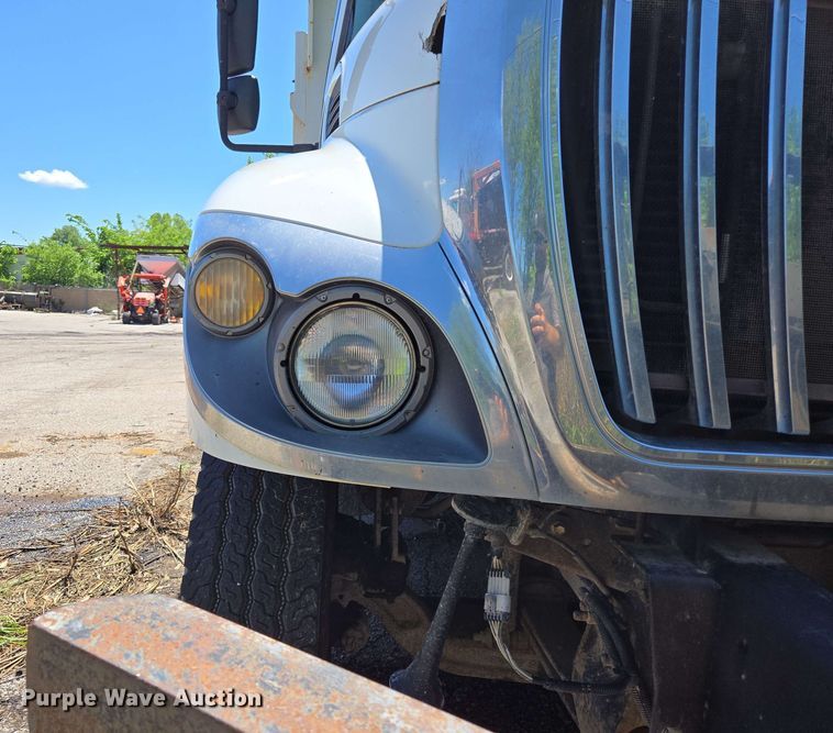 image for item EJ8717 2008 International 7400 dump truck