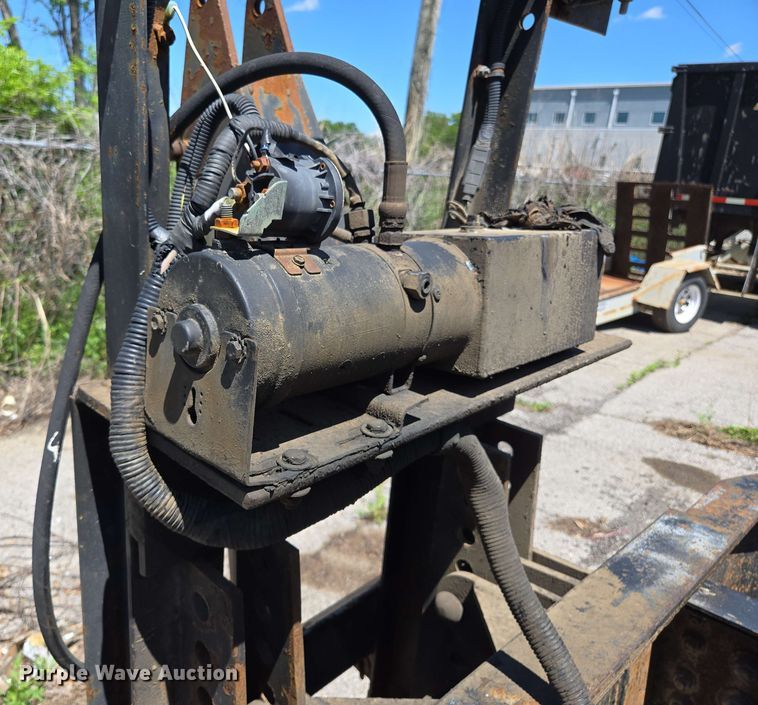 image for item EJ8717 2008 International 7400 dump truck