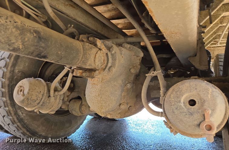 image for item EJ8717 2008 International 7400 dump truck