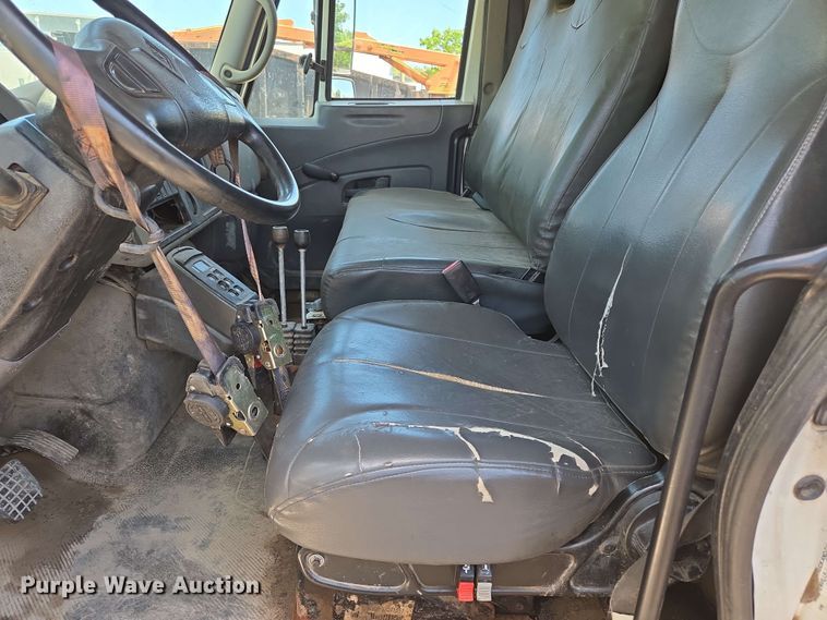 image for item EJ8717 2008 International 7400 dump truck