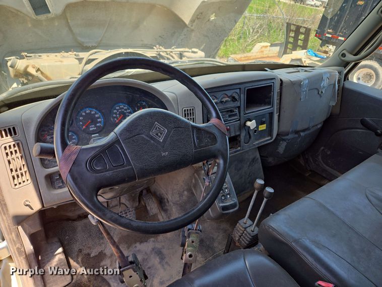 image for item EJ8717 2008 International 7400 dump truck