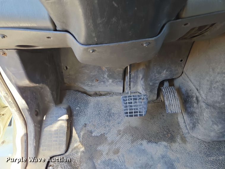 image for item EJ8717 2008 International 7400 dump truck