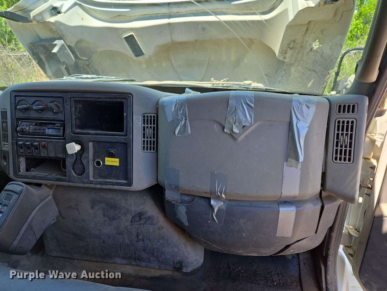 image for item EJ8717 2008 International 7400 dump truck