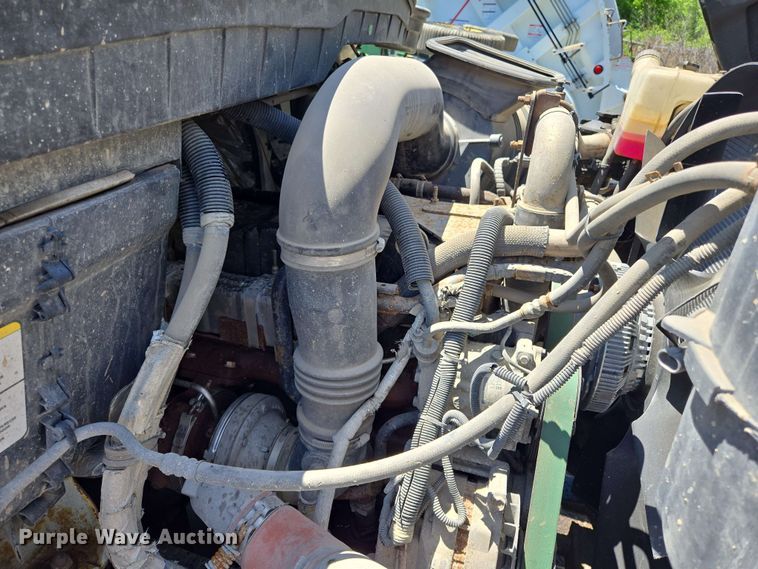 image for item EJ8717 2008 International 7400 dump truck