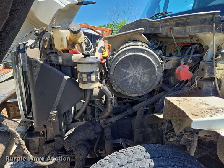 image for item EJ8717 2008 International 7400 dump truck