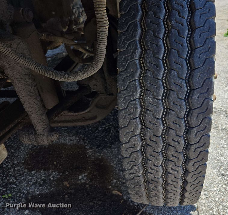 image for item EJ8717 2008 International 7400 dump truck