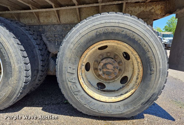 image for item EJ8717 2008 International 7400 dump truck