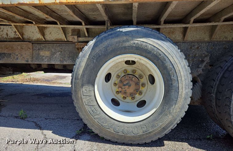 image for item EJ8717 2008 International 7400 dump truck