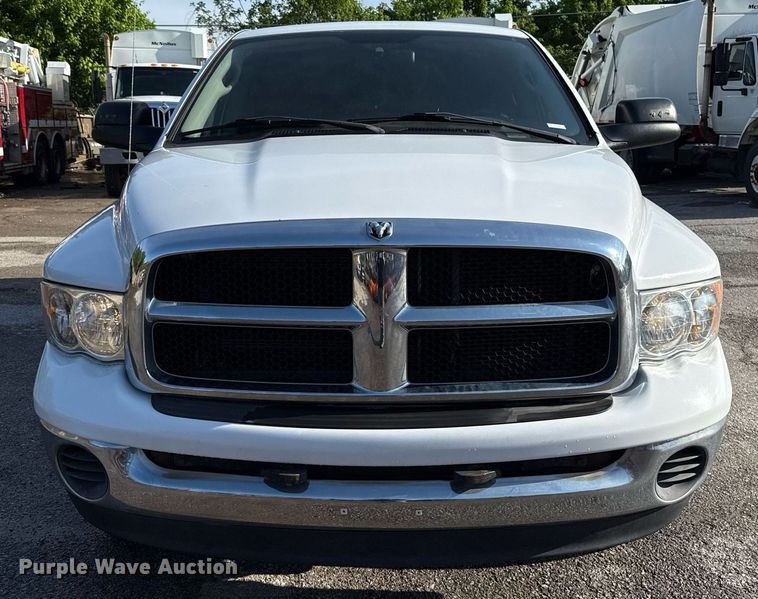 image for item EJ8720 2005 Dodge Ram 1500 Quad Cab pickup truck