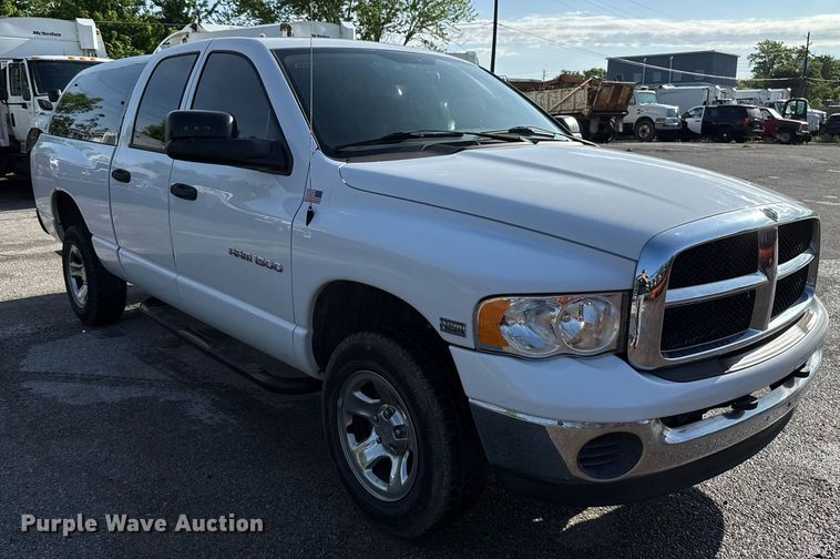 image for item EJ8720 2005 Dodge Ram 1500 Quad Cab pickup truck