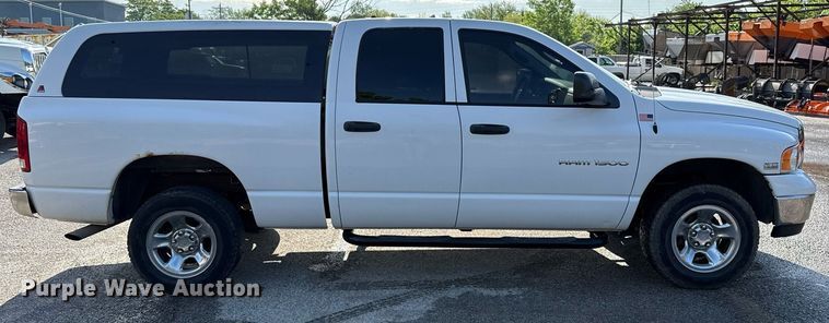 image for item EJ8720 2005 Dodge Ram 1500 Quad Cab pickup truck