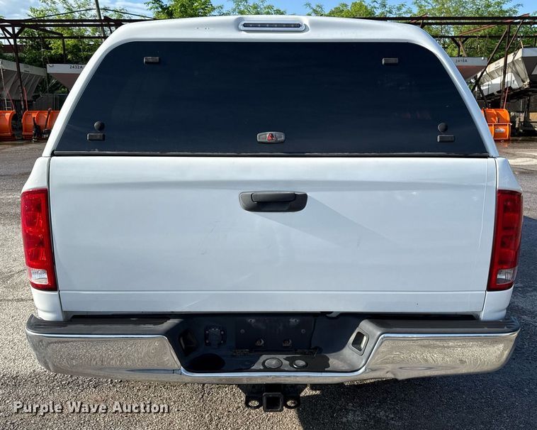 image for item EJ8720 2005 Dodge Ram 1500 Quad Cab pickup truck