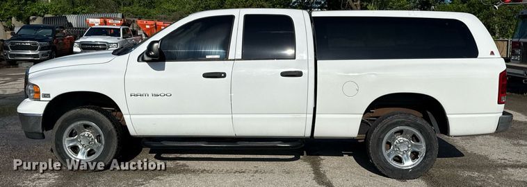 image for item EJ8720 2005 Dodge Ram 1500 Quad Cab pickup truck