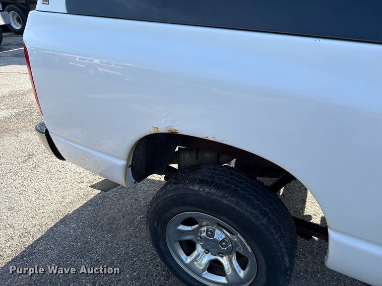 image for item EJ8720 2005 Dodge Ram 1500 Quad Cab pickup truck
