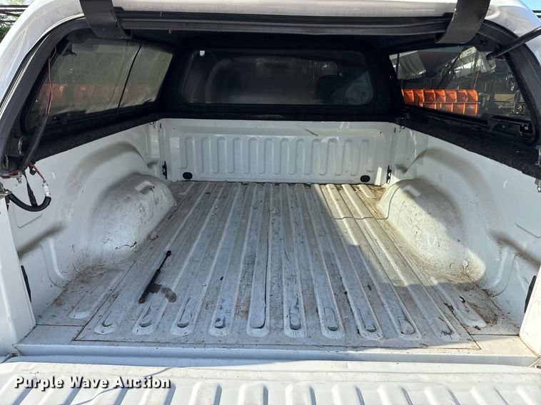 image for item EJ8720 2005 Dodge Ram 1500 Quad Cab pickup truck