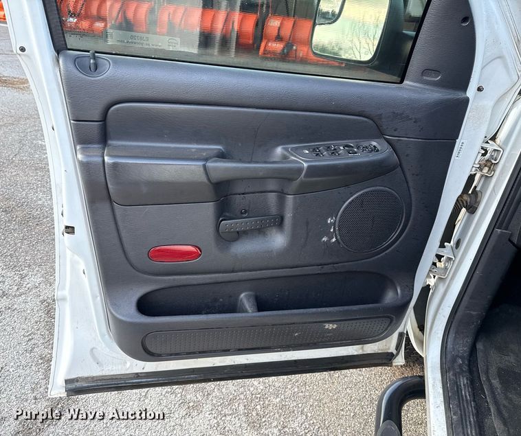 image for item EJ8720 2005 Dodge Ram 1500 Quad Cab pickup truck