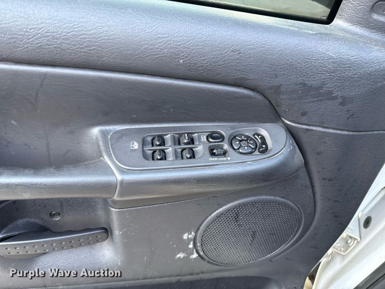 image for item EJ8720 2005 Dodge Ram 1500 Quad Cab pickup truck