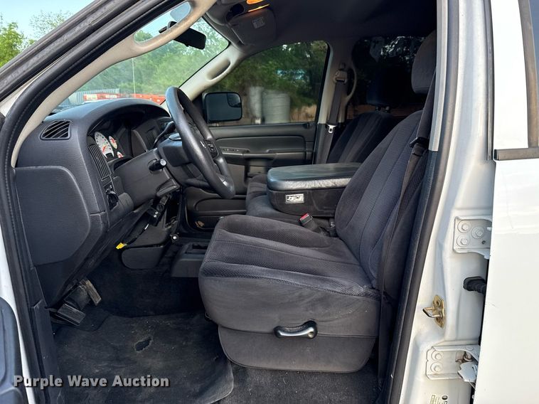 image for item EJ8720 2005 Dodge Ram 1500 Quad Cab pickup truck