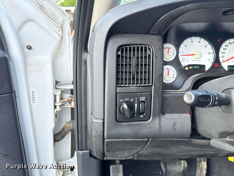 image for item EJ8720 2005 Dodge Ram 1500 Quad Cab pickup truck