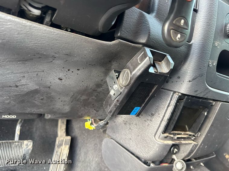 image for item EJ8720 2005 Dodge Ram 1500 Quad Cab pickup truck