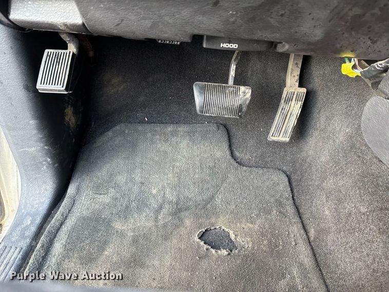 image for item EJ8720 2005 Dodge Ram 1500 Quad Cab pickup truck