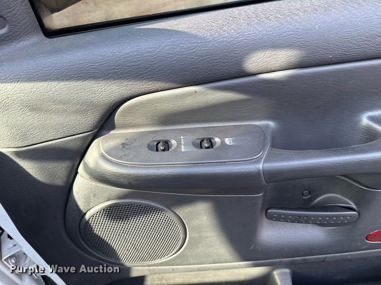 image for item EJ8720 2005 Dodge Ram 1500 Quad Cab pickup truck