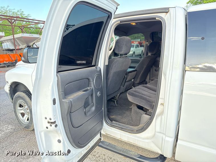 image for item EJ8720 2005 Dodge Ram 1500 Quad Cab pickup truck