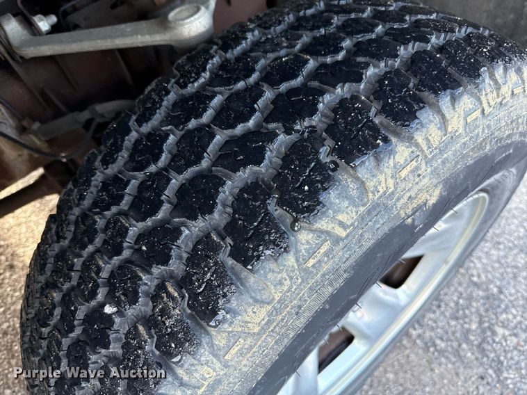 image for item EJ8720 2005 Dodge Ram 1500 Quad Cab pickup truck