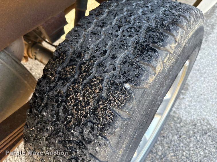 image for item EJ8720 2005 Dodge Ram 1500 Quad Cab pickup truck