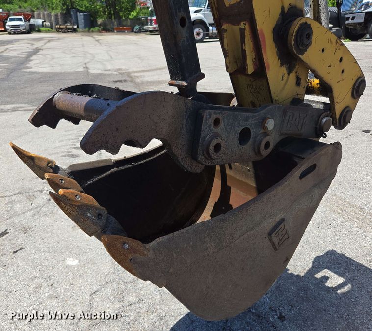 image for item EJ8721 2004 Caterpillar 416D backhoe