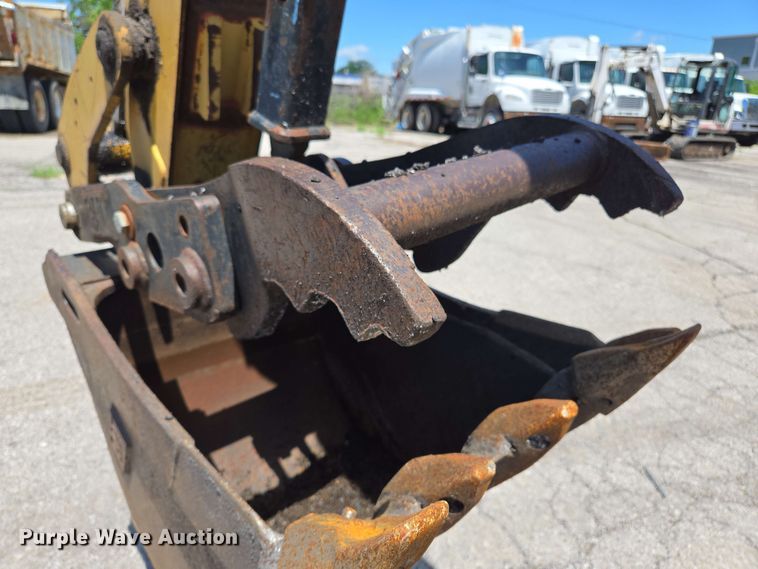 image for item EJ8721 2004 Caterpillar 416D backhoe