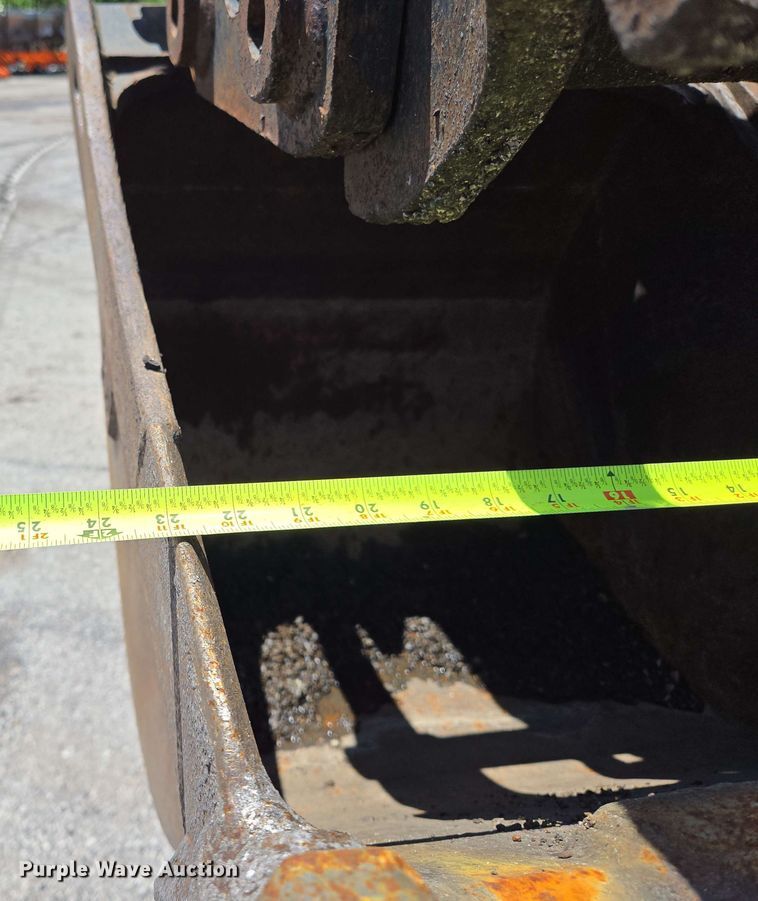 image for item EJ8721 2004 Caterpillar 416D backhoe