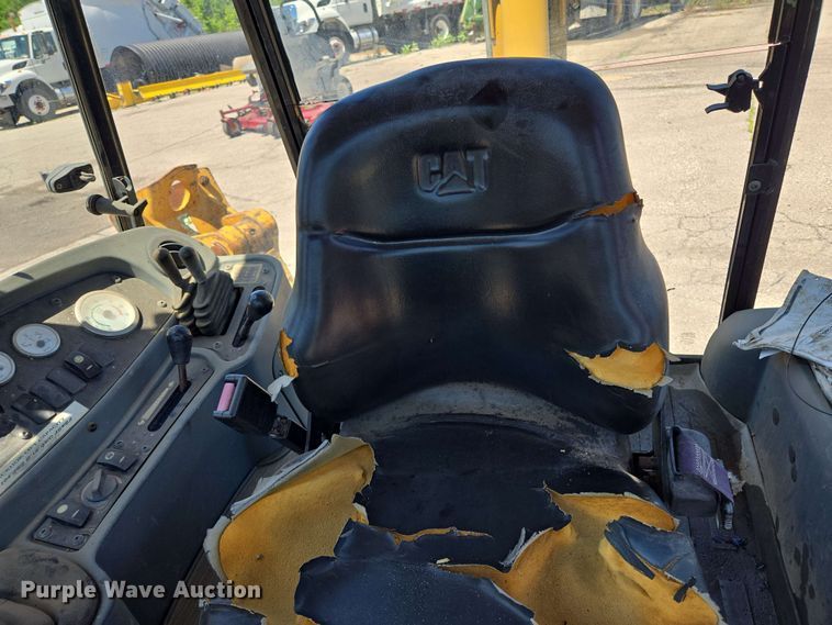 image for item EJ8721 2004 Caterpillar 416D backhoe