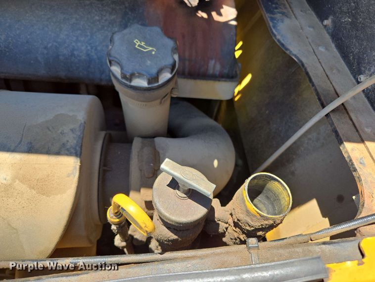 image for item EJ8721 2004 Caterpillar 416D backhoe