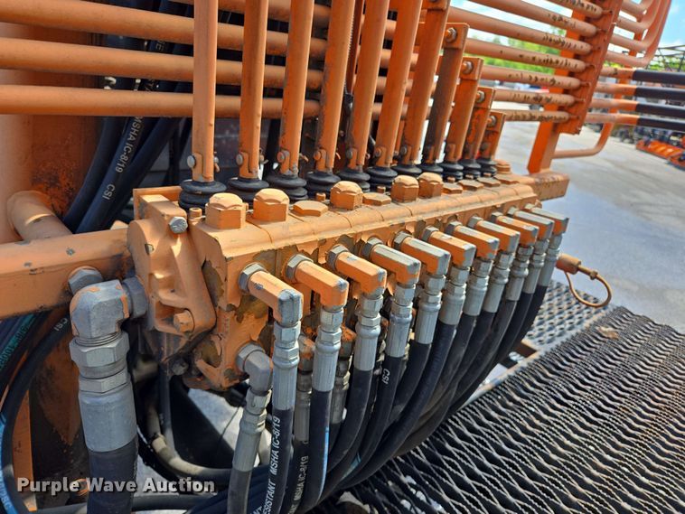 image for item EJ8723 2002 International 4900 grapple crane truck