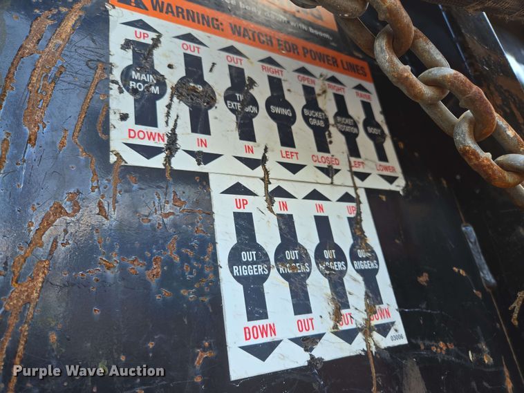 image for item EJ8723 2002 International 4900 grapple crane truck