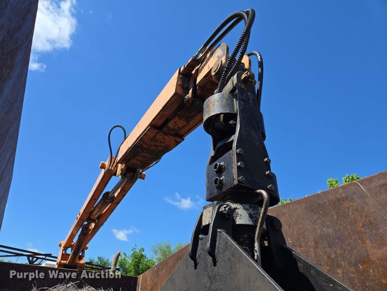 image for item EJ8723 2002 International 4900 grapple crane truck