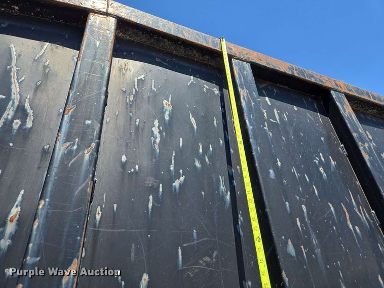 image for item EJ8723 2002 International 4900 grapple crane truck